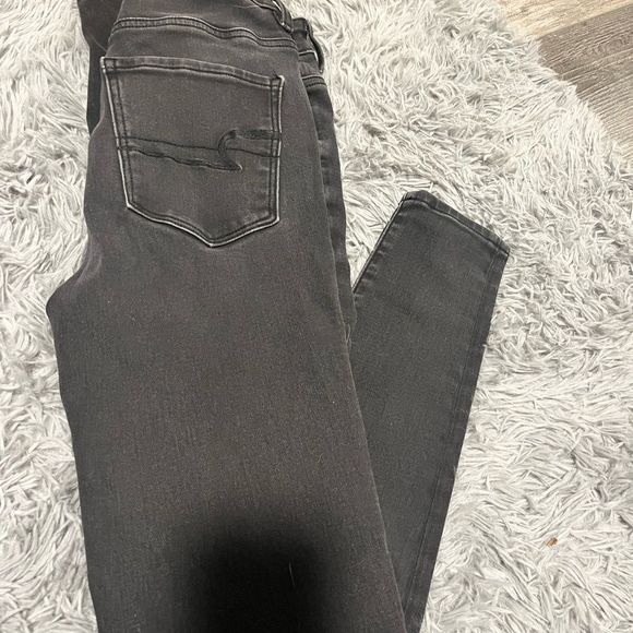 American Eagle Super Stretch Skinny Jeans - Size 2 - Picture 3 of 3